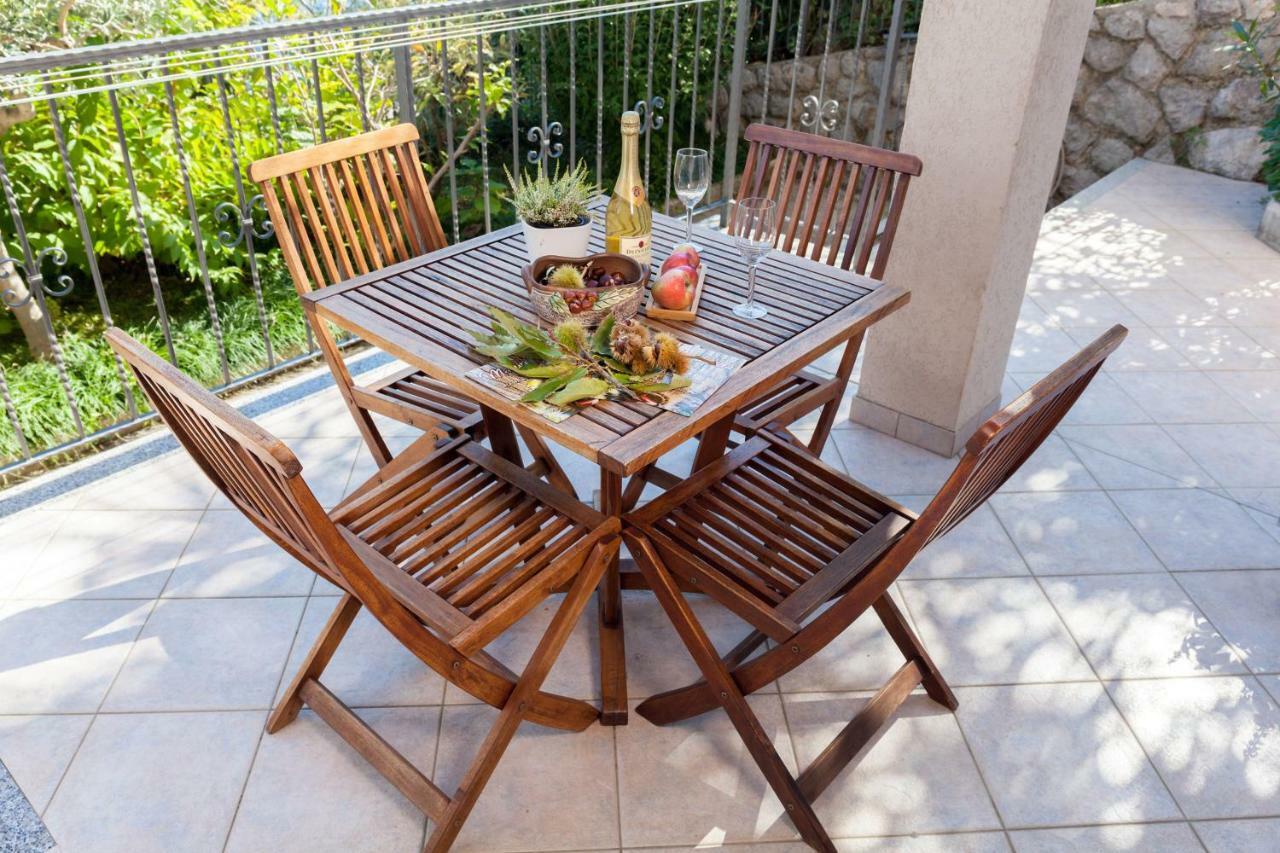 Apartment Villa Lidija Ловран Екстериор снимка