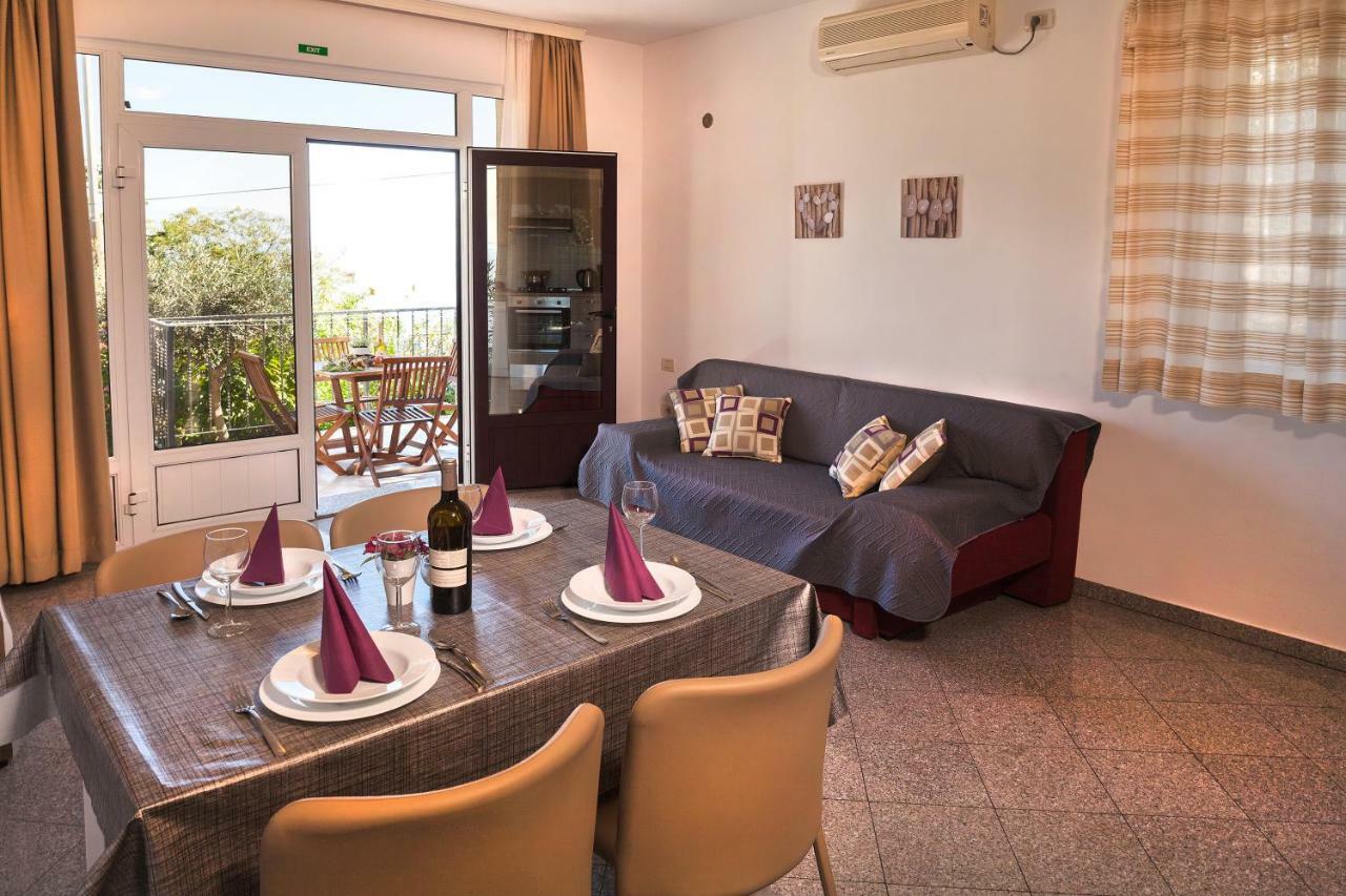 Apartment Villa Lidija Ловран Екстериор снимка