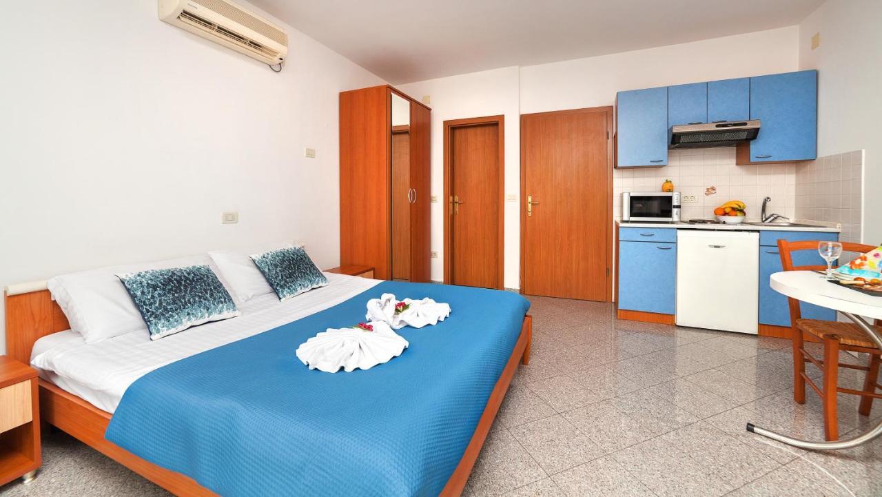 Apartment Villa Lidija Ловран Екстериор снимка