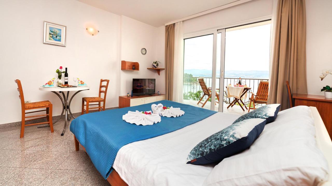Apartment Villa Lidija Ловран Екстериор снимка